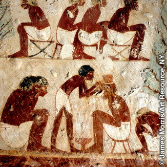 Кең арқалы күйген әйелдің суреті