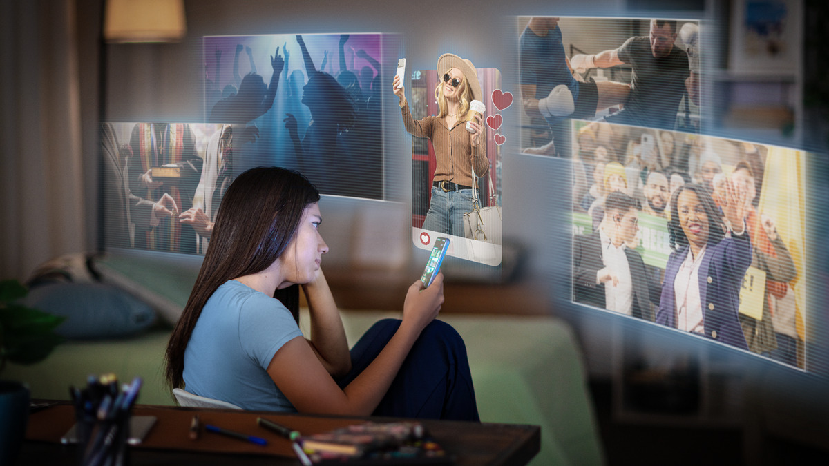 Uma irmã jovem está no quarto dela vendo várias postagens de redes sociais. Ela vê dois homens se casando, pessoas dançando em uma boate, uma influenciadora digital ganhando várias curtidas em uma selfie, dois homens em uma competição de luta e uma política acenando para a multidão.
