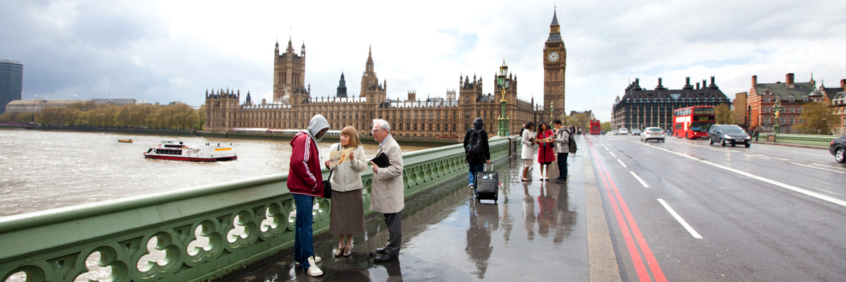 Testimonis de Jehovà predicant a la Gran Bretanya